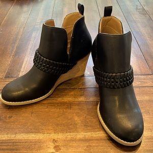 Brand new Dolce Vita faux leather black booties